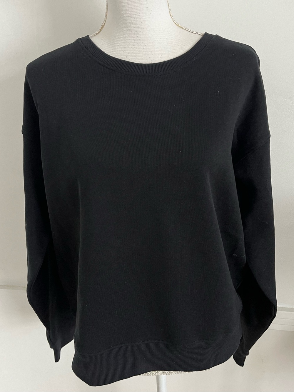 Pact • Black Women's Crewneck Sweatshirt